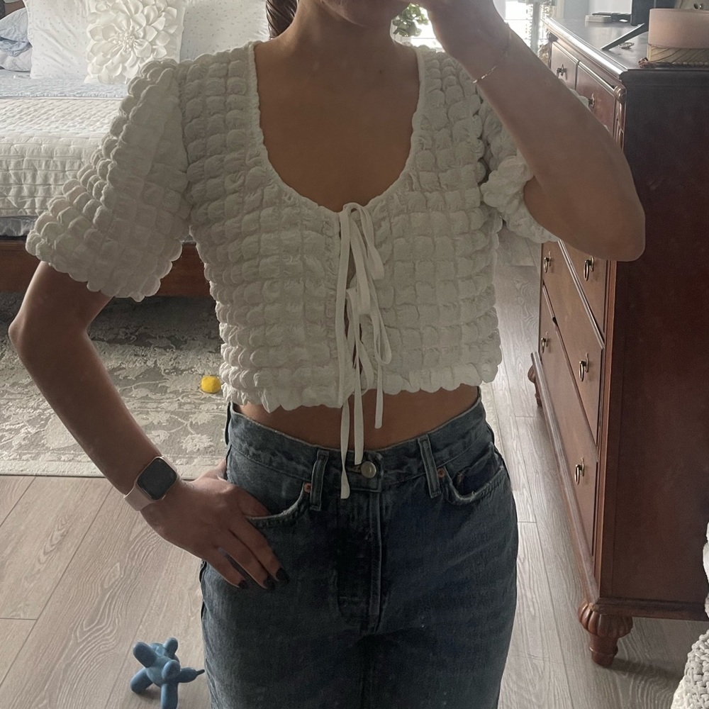 White Bubble Crop Top 🤍